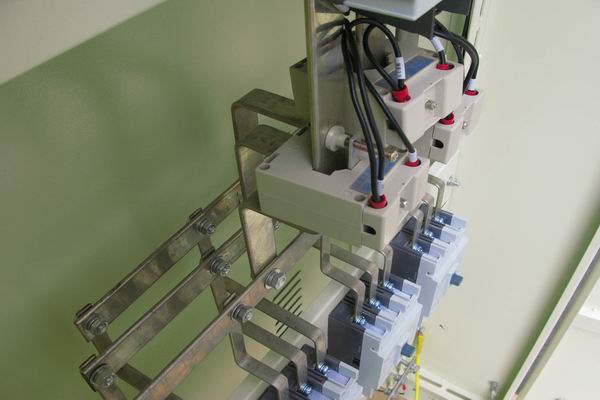 华南热作学院配电柜-3683谈谈配电柜的尺寸有哪些